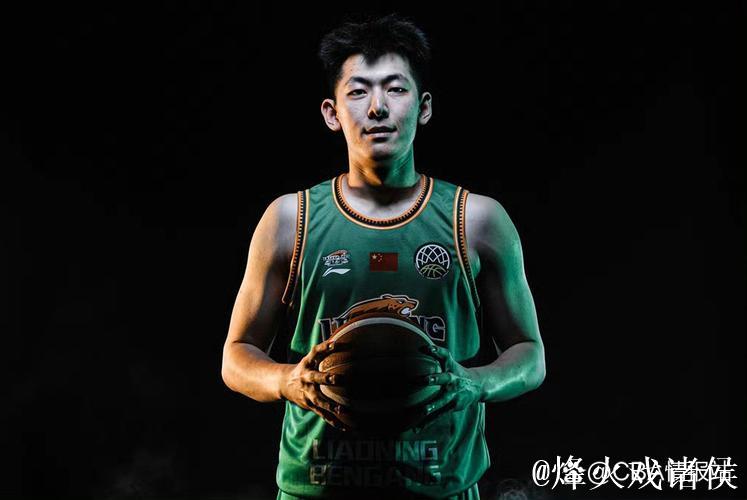 张陈治锋社交媒体发布照片集并写道：终极精彩辑